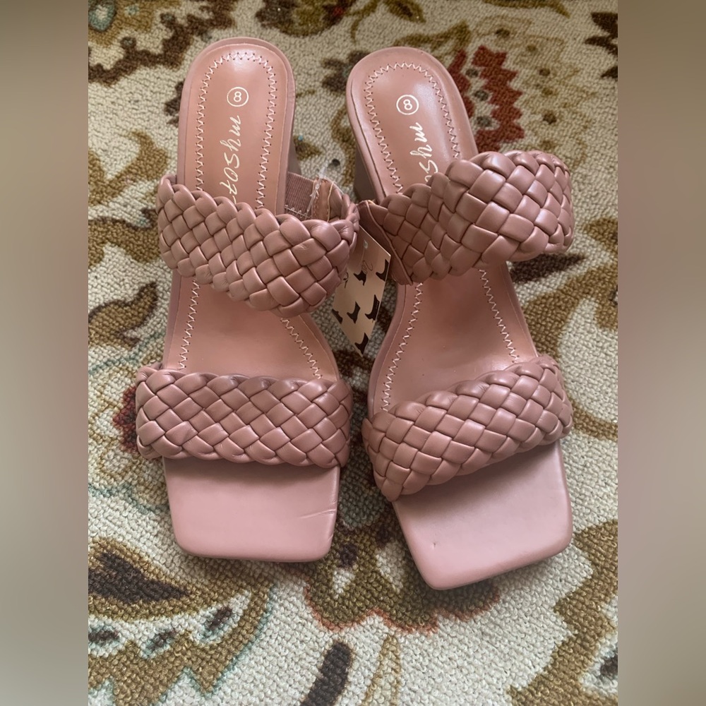 Pink Heels - Picture 1 of 4